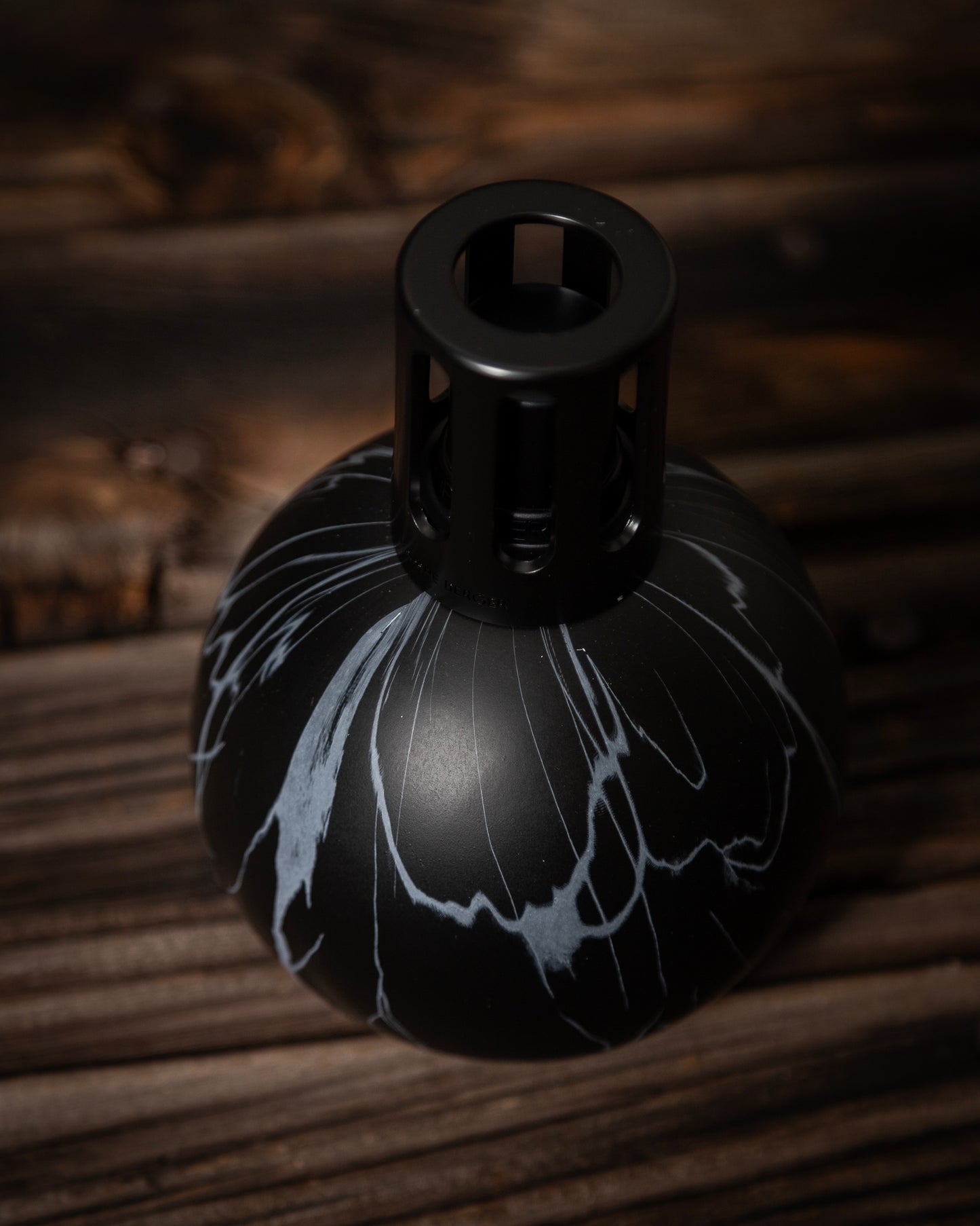 Maison Bergers katalytiska doftlampa Black Marbrure